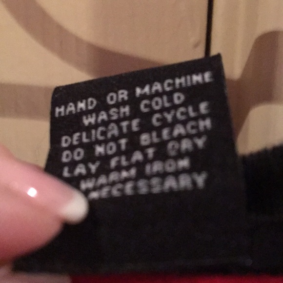 Size M Sandra twinset. EUC - Picture 7 of 7